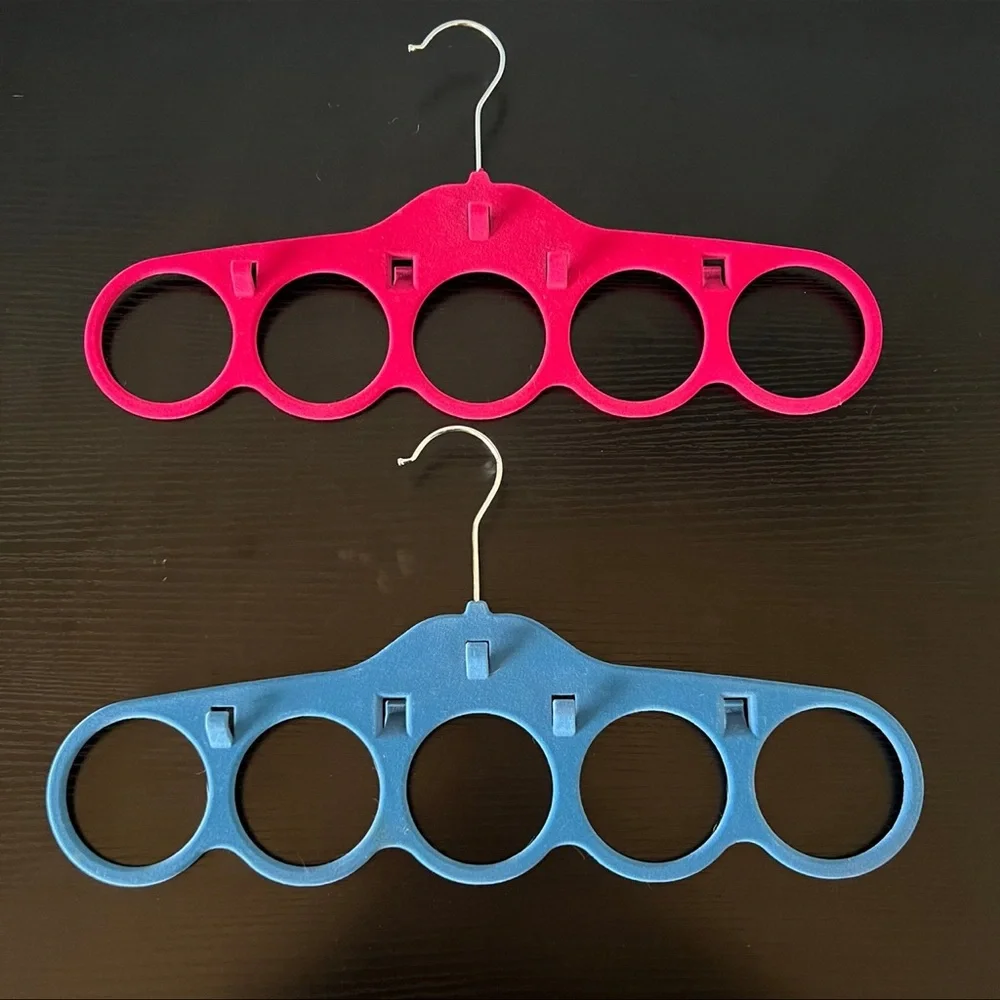 2 Velvet 5 Loop Hangers